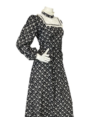 VTG 70S BLACK WHITE LACE DAINTY FLORAL EDWARDIAN PRAIRIE COTTAGE DRESS S 8 10 - Picture 6 of 8