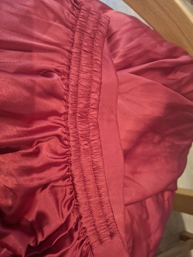Indian choli Uk 12 Red Silk Gold Embroidery Bought 2004 Kerala Never Worn Diwali - Picture 10 of 10