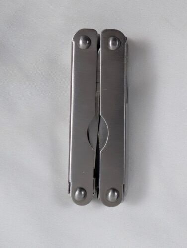 Winchester Stainless Steel Multi-Tool With Black Nylon Sheath Holster - Picture 3 of 4