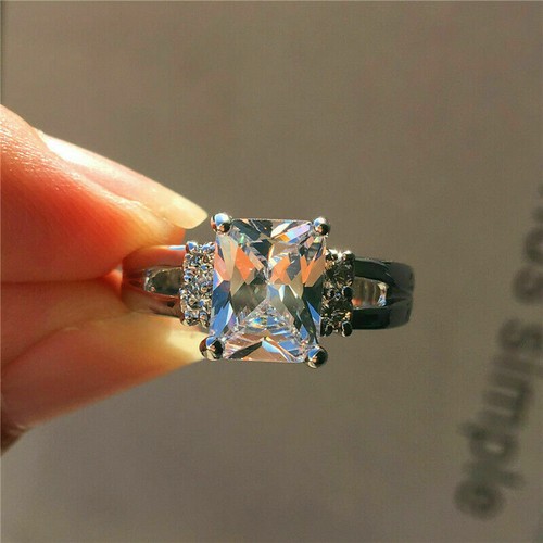 Anillo de compromiso halo de piedra moissanita corte radiante de 2 quilates en oro blanco sólido de 14 K - Imagen 4 de 7