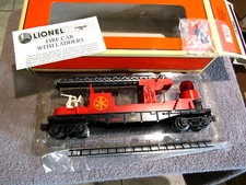 Lionel Lionelville Fire Dept. Ladder Car w/ Strobe Light, Rotating Fireman, Box