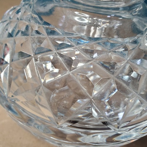 Waterford Crystal Decanter 8" Tall With Stopper Vintage RARE HTF. - Picture 8 of 19