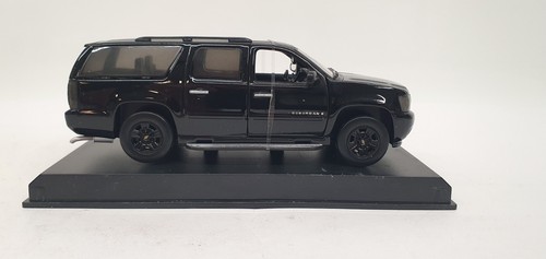 Chevrolet Suburban Blackout Edition 2009 fundido a presión de lujo LDSN675BK 1/43 SIN MATRIZ - Imagen 6 de 11
