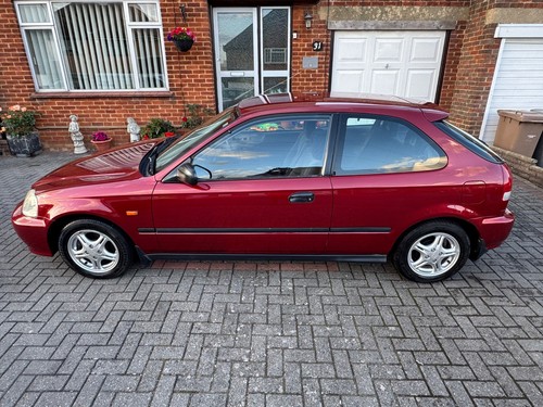 1999 Honda Civic 1.5i LS AUTOMATIC _ 3-door Hatchback _ 96k Miles _ Timing Belt - Picture 8 of 24