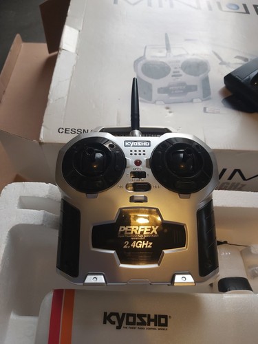 Avion radiocommandé Kyosho Minium Cessna 210 Centurion En Boite - A Reviser - Imagen 18 de 23
