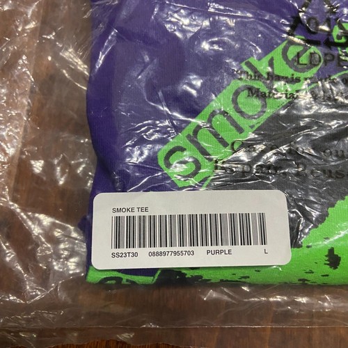 Camiseta Supreme SS23 Primavera/Verano23 Púrpura Humo Algodón Para Hombre Talla Grande Nueva Con Etiquetas - Imagen 5 de 5