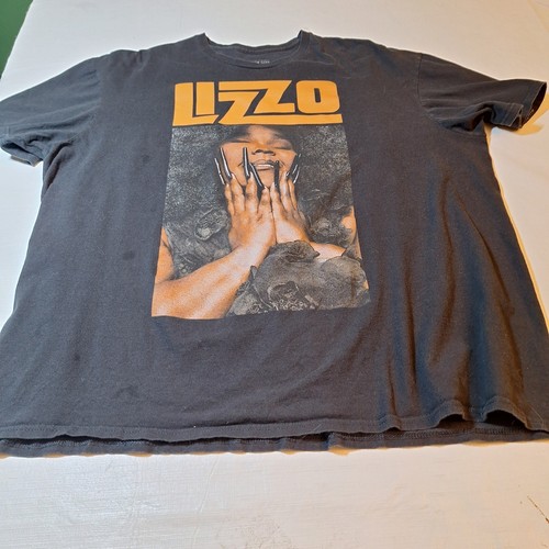 Lizzo Black Graphic Tshirt Portrait Band Tee Crewneck Short Sleeve Size 2X - Picture 10 of 10