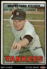 1967 Topps #5 Whitey Ford Reads 1933 Stats, Instead of 1953 Yankees 1.5 - FAIR