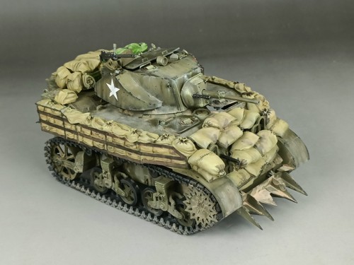Carro armato leggero Stuart 1/35 costruito seconda guerra mondiale USA M5A1 con sacchetti di sabbia in resina e forniture modello - Foto 11 di 15
