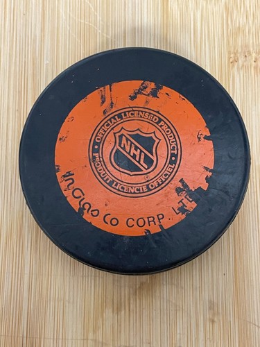 NHL Pittsburgh Penguins Inglasco Puck OFFICIAL GAME USED vintage CIVIC ARENA - Picture 4 of 8