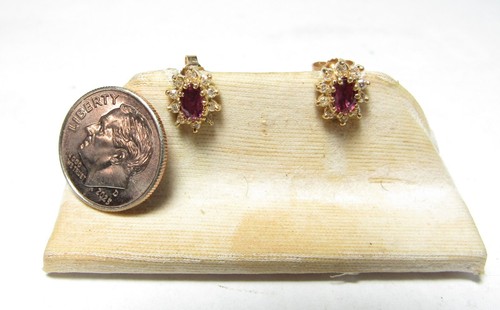 SOLID 14K GOLD STUD EARRINGS W / RED NATURAL RUBIES SURROUNDED BY DIAMONDS - Picture 3 of 4