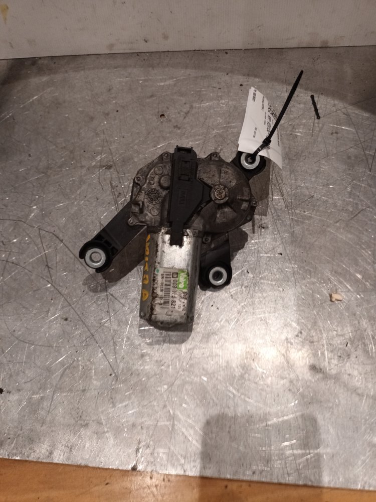 Picture 1 of 1