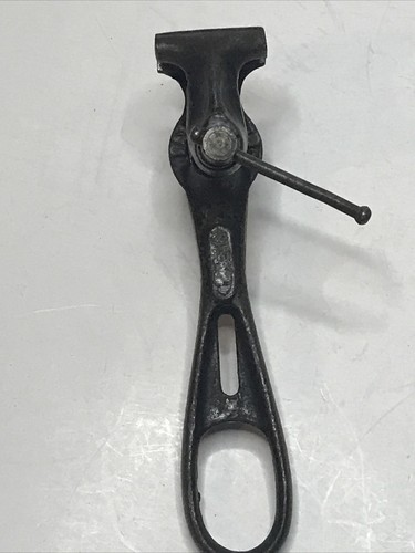 ANTICHI STRUMENTI VINTAGE RARI TIPO PICCOLA MANO VISE PAT. RICHIESTO. - Foto 6 di 12