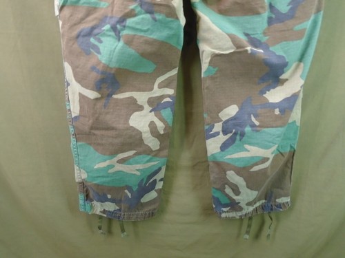 Pantalones de camuflaje militares de Estados Unidos BDU pantalones clima cálido medianos regulares 1986 109-N - Imagen 8 de 12