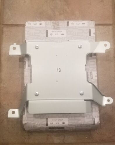 2011-12 INFINITI FX35 FX50 Camera Controller Computer Module 284A11CA1E NEW OEM - Picture 2 of 4