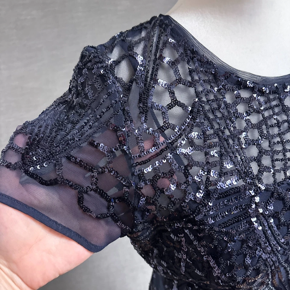 Vestido formal R&M Richards 8 lantejoulas azul marinho mãe noiva sereia - Imagem 2 de 4