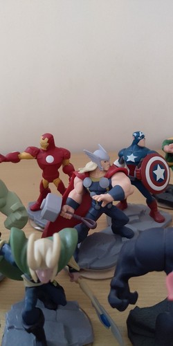 Avengers/Marvel/Disney Collectible figures Collection (16total) - Picture 4 of 7