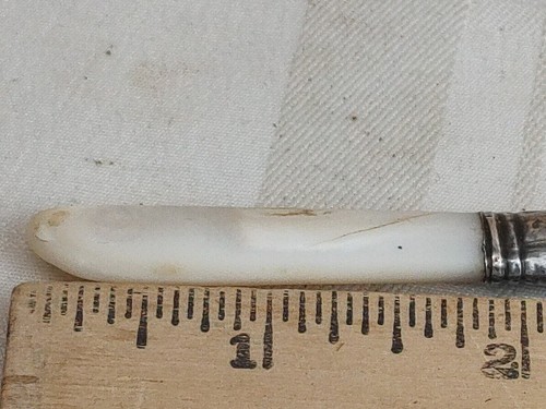 Antiguo/Vintage INGLATERRA Cubiertos/Mantequilla/Cuchillo de Pescado/Mango de Madreperla - Imagen 10 de 10