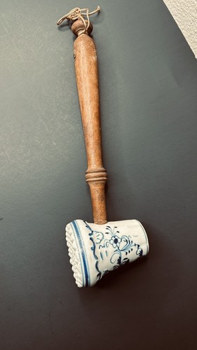 Vintage Kitchen Meissen Blue And White Onion Pattern Porcelain Meat Tenderizer - Picture 1 of 15
