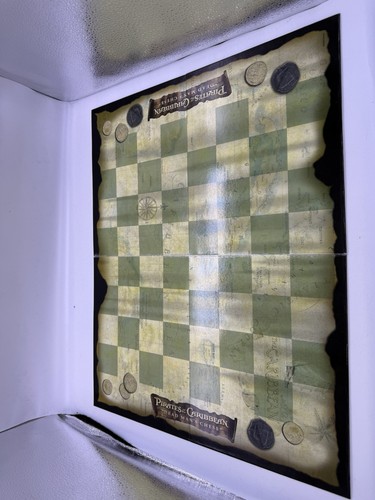2006 Pirates of the Caribbean Dead Man's Chest 3 in 1 Checkers Chess Dice Game - Picture 9 of 15