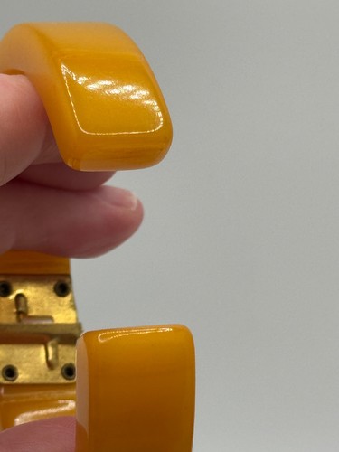 Vintage Butterscotch Hinged Clamper Bakelite Bangle Bracelet - Picture 12 of 13