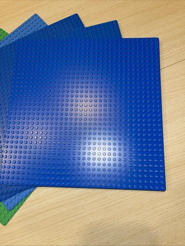 Lot of 5 Lego baseplates 32x32 -1 Green 4 Blue Lego city Or any Lego Compatible - Picture 2 of 4