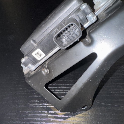 2017-2019 Toyota Prius Prime Left Side Blind Spot Radar Sensor OEM #211 - Picture 4 of 6