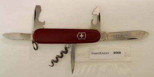 Navaja suiza Victorinox Tourist - usada, buena años 80 con nombre de vendedor #9068 - Imagen 2 de 6