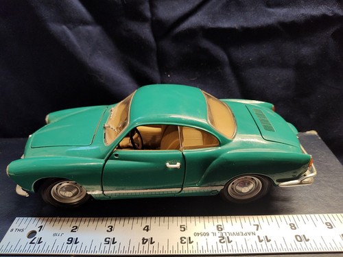 ROAD LEGENDS 1966 VOLKSWAGEN KARMANN-GHIA COLLECTION 1/18 SCALE DIE CAST CAR - Picture 24 of 24