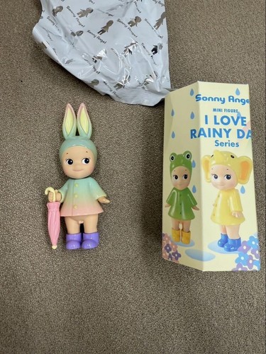 Sony Angel I Love Rainy Day Series Mini Figure Raincoat Bunny Secret Used