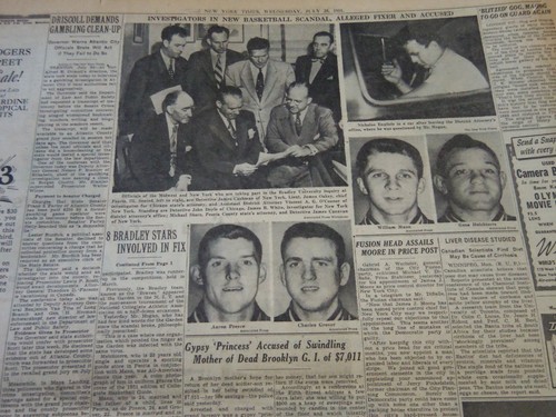 1951 JUL 25 NEW YORK TIMES 8 BRADLEY PLAYERS INVOLVED IN BASKETBALL FIX- NT 5787 - Picture 2 of 3