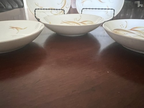 Set di 5 ciotole Meito Keepsake China Berry 5-1/2" bordate oro - Foto 4 di 7