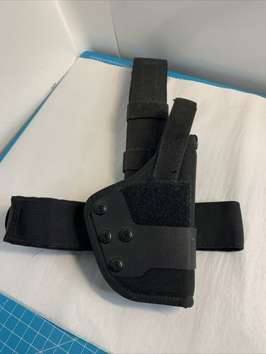 Uncle Mike's Sidekick Size 28 Right Hand Gun Holster - Picture 4 of 6