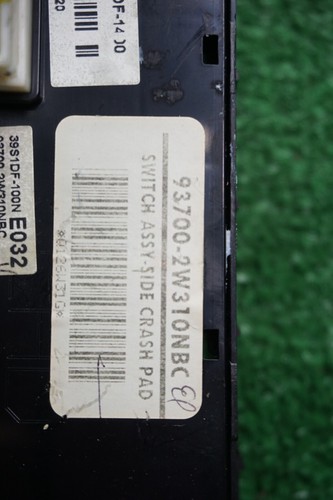 2013 2014 2015 HYUNDAI SANTA FE DASH TRACTION DIMMER LIGHT SWITCH OEM 937002W310 - Picture 3 of 5