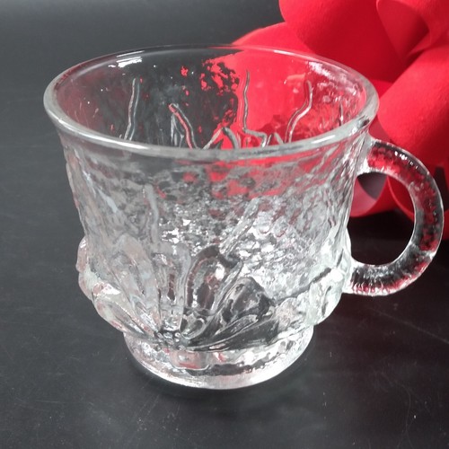 7 Anchor Hocking Glass Punch Eggnog Cups Rainflower / Christmas Poinsettia - Picture 2 of 9