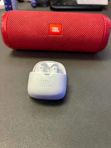 JBL Flip 4 Portable Speaker -RED