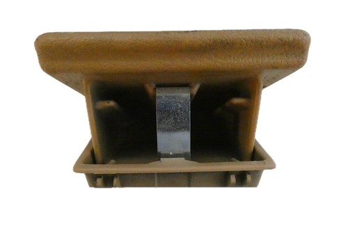 Mercedes 230GE W460 A0008104530 Rear Ashtray - Picture 5 of 6