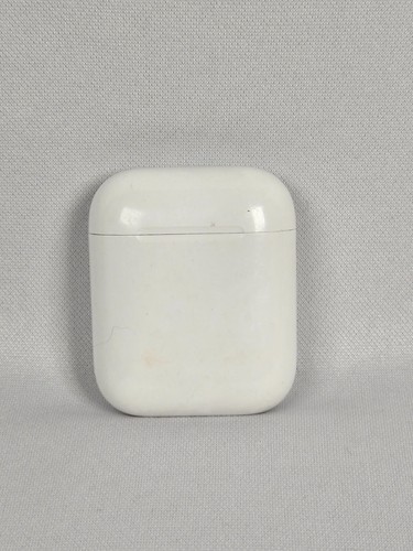 Genuine Apple AirPods 1st and 2nd Gen Replacement Charging Case - A1602