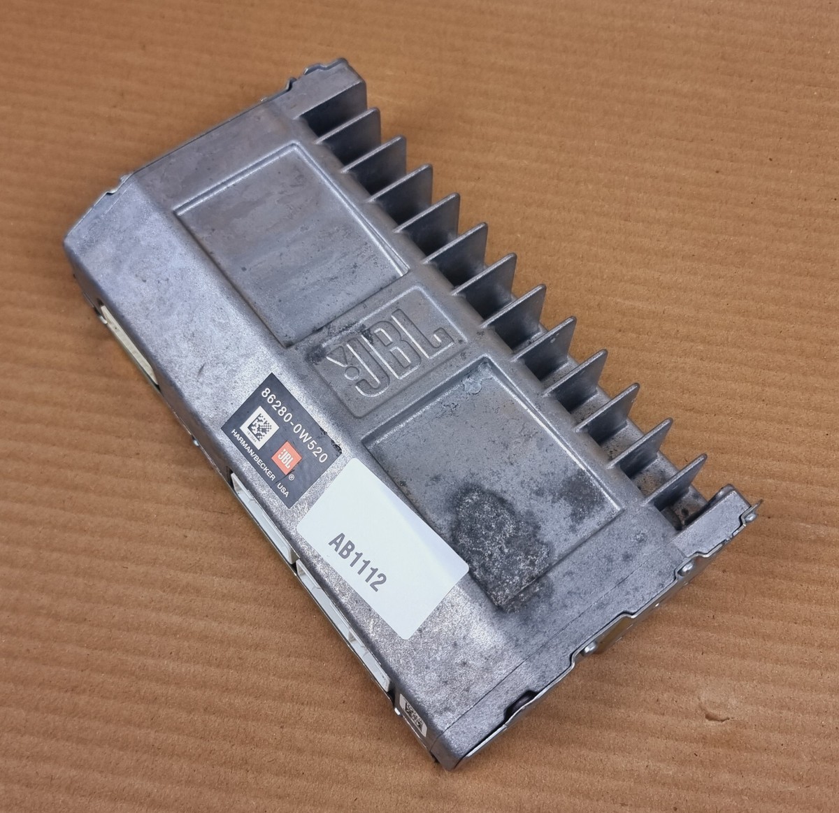 Toyota Land cruiser 2008-2011 JBL sound amplifier 86280