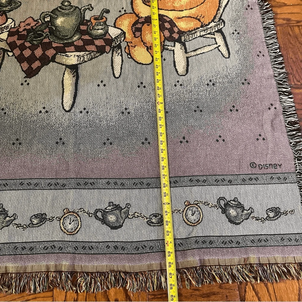 Disney Classic Winnie the Pooh & Piglet Throw woven Blanket