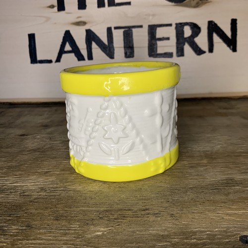 Vintage Haeger Pottery, White w/Yellow Drum Planter Storage Bird Duck Flowers - Picture 4 of 21