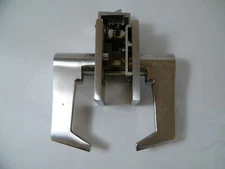 CORBIN RUSSWIN LEVER HANDLE NON-LOCKING ENTRY