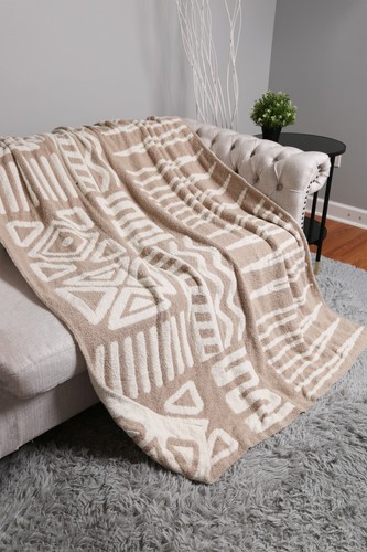 ComfyLuxe Geometric/Tribal Pattern Throw Blanket - Picture 6 of 15