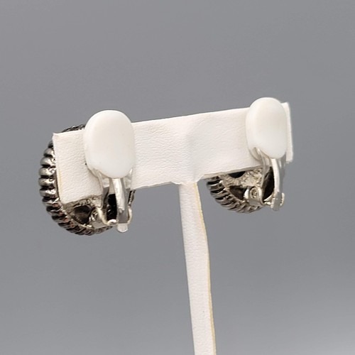 Vintage Navy Blue Cabochon Clip on Earrings Silver & Gold Plated 7/8 in - Picture 7 of 8