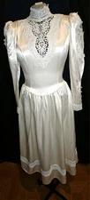Vintage 80s Jessica McClintock Wedding Dress