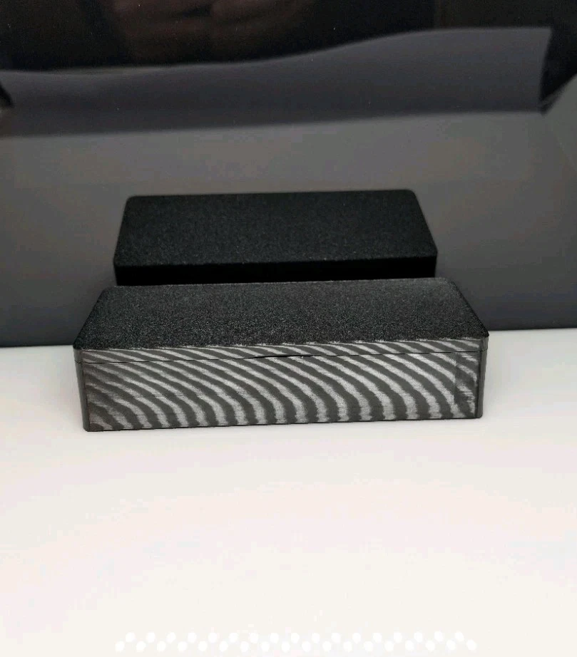 Mini P U F F CO Pivote y Cuchillo Caliente Estuche de Viaje y Soporte - Edición Negra  Foto 4 de 4