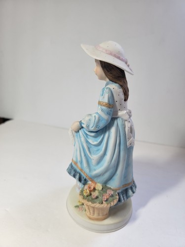 Grembiule statuina porcellana Holly Hobbie FIORI DI PRATO serie 2 edizione limitata - Foto 3 di 5