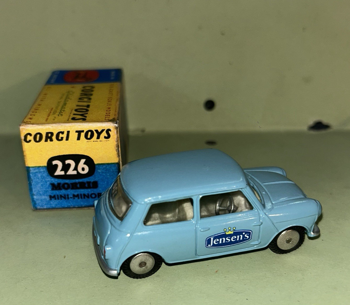Corgi 226, Morris Mini - Free Price Guide & Review