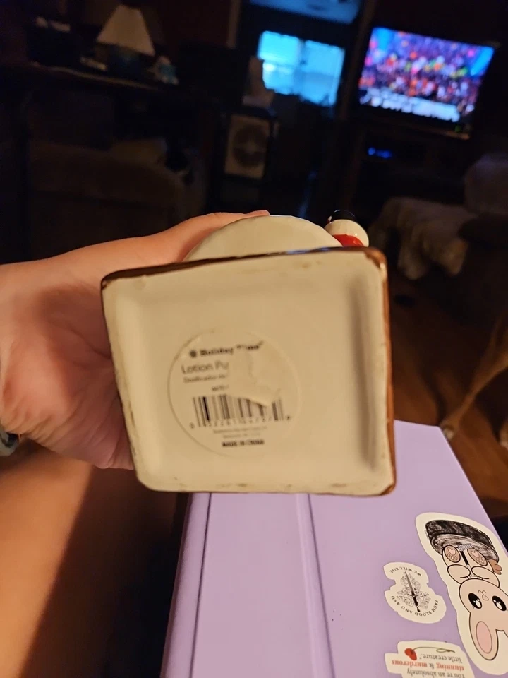 Dispensador de jabón Croscill Winter Santa's Workshop Foto 2 de 4