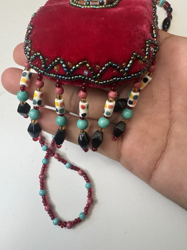 100% Silk Velvet Coin Purse - Image 3 of 4